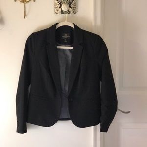 Black Suit Jacket Size Petite Small.